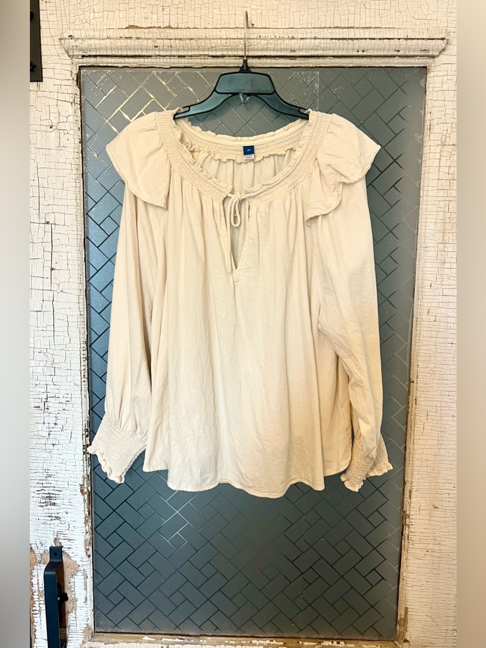 Old Navy Cream Ruffle-Neck Peasant Blouse